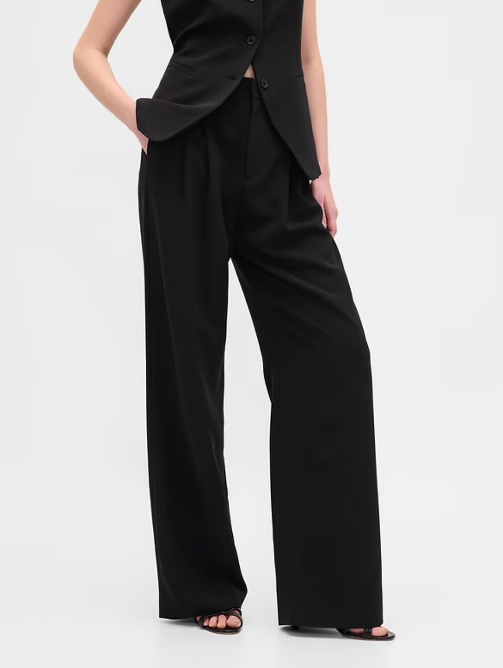 Gap 365 High Rise Cargo Pleated Trousers Size 8 Tall NWT